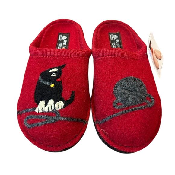 NWT HAFLINGER Red Boiled Wool Black Cat Yarn House Slippers Women's EU 36, US 5 - Picture 1 of 9